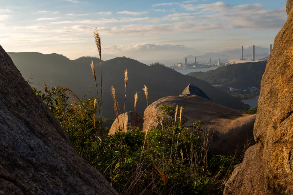 Exploring Lamma Island on a scenic one-way hike | Hiking the World